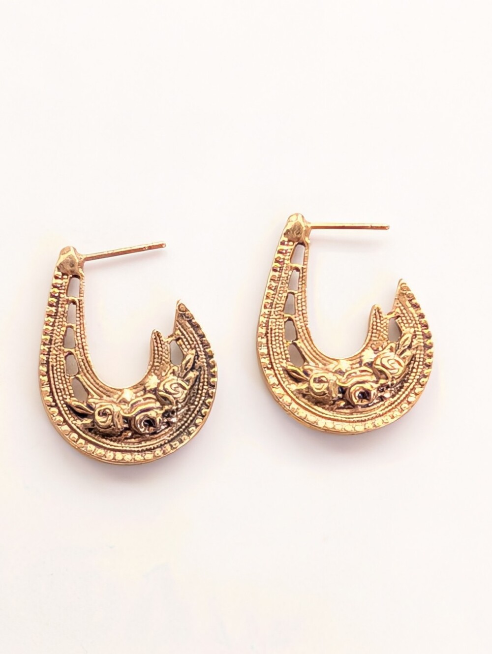 Vintage Gold Tone Floral Rose Victorian Style Cottage Post Half Hoop Earrings